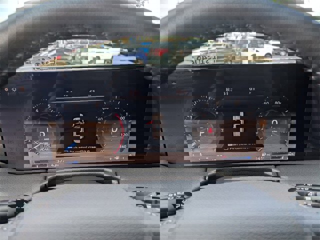 Used 2025 Nissan Armada SL image 33