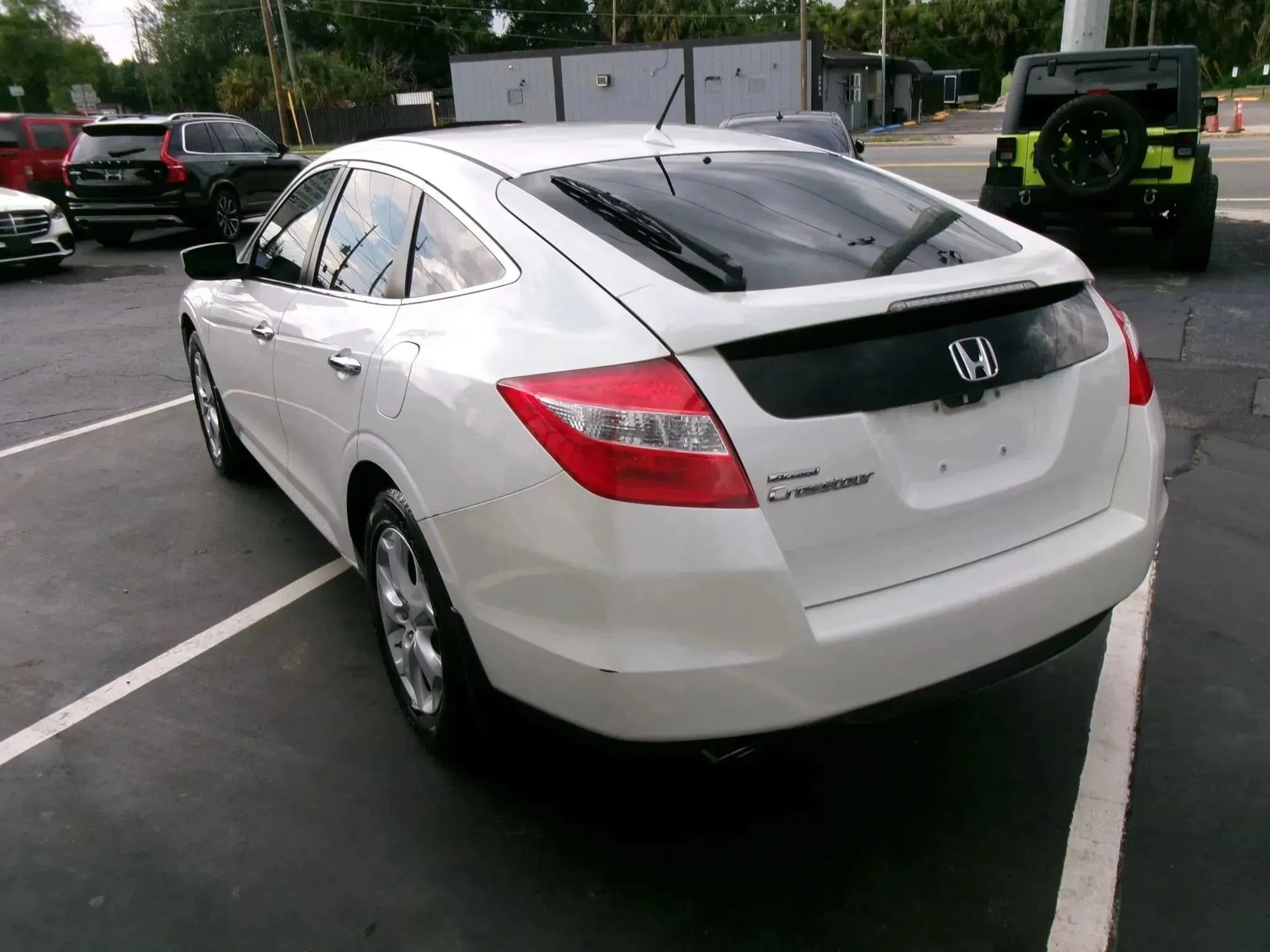 Used 2010 Honda Crosstour EX-L image 5