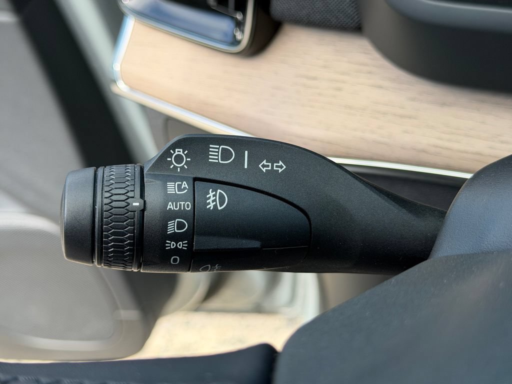 New 2026 Volvo XC90 B6 Plus w/ Protection Package Premier AWD/4WD image 30