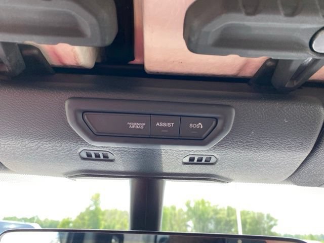 Used 2022 Jeep Gladiator Mojave w/ Cold Weather Group AWD/4WD image 17