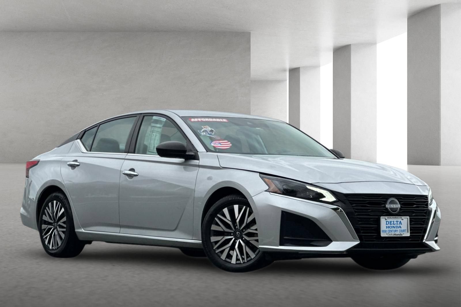Used 2024 Nissan Altima 2.5 SV