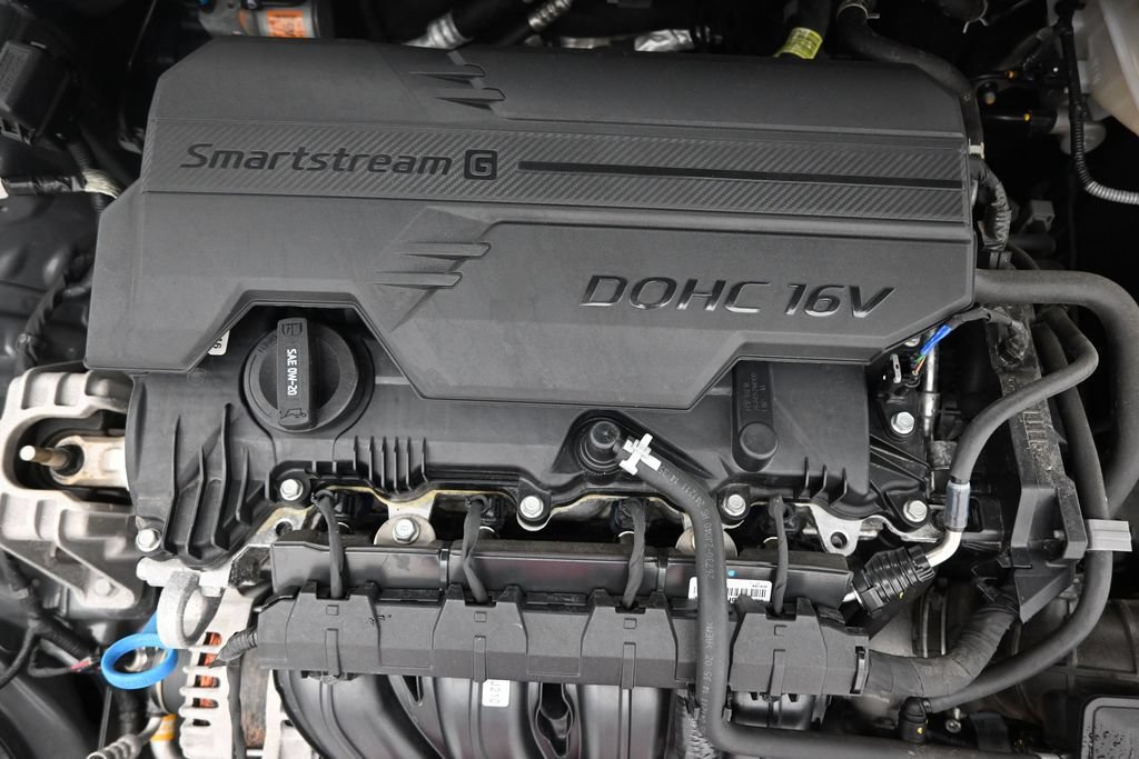 Used 2025 Hyundai Elantra SEL FWD image 41