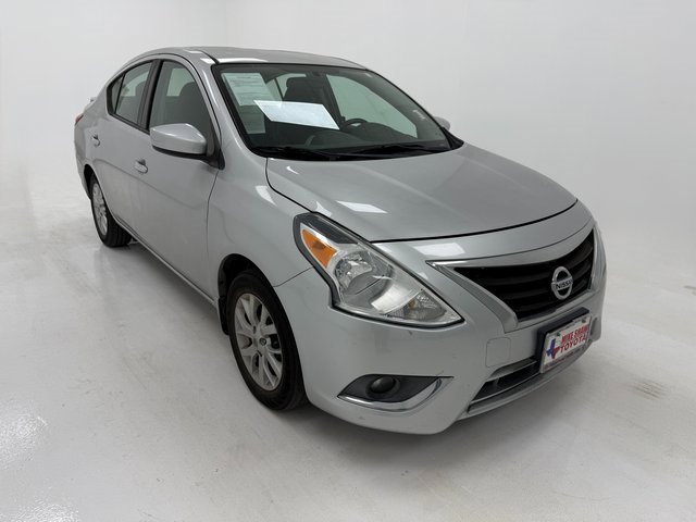 Used 2017 Nissan Versa SV w/ SV Special Edition Package image 2