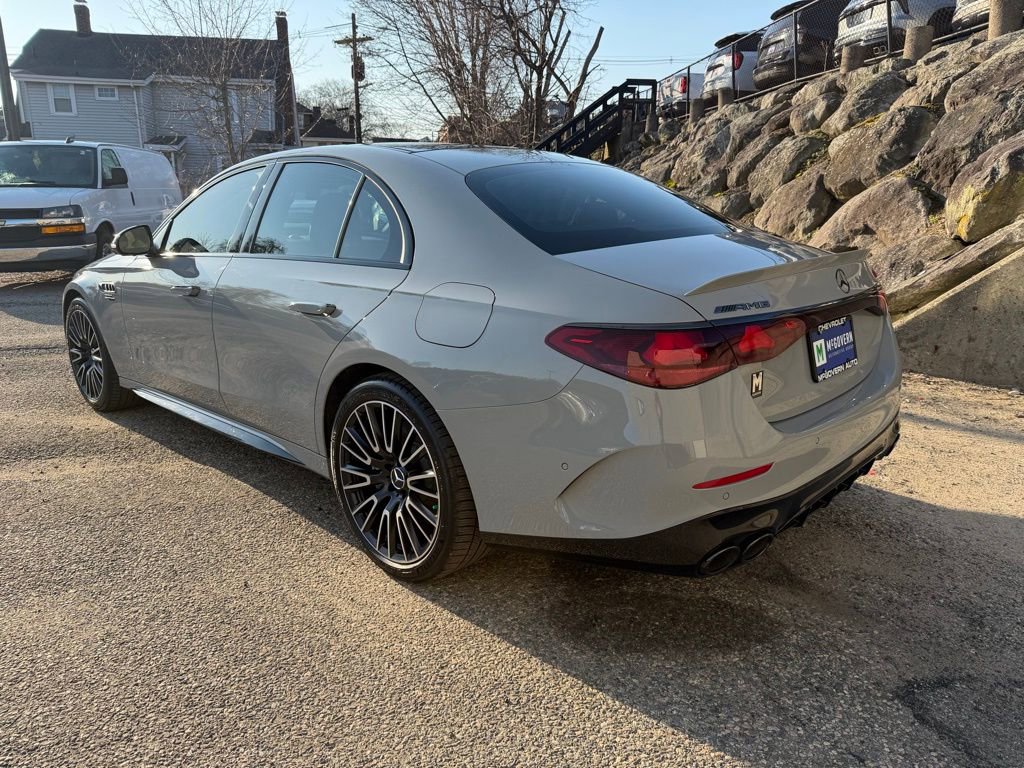 Used 2026 Mercedes-Benz E 53 AMG e 4MATIC Sedan image 3