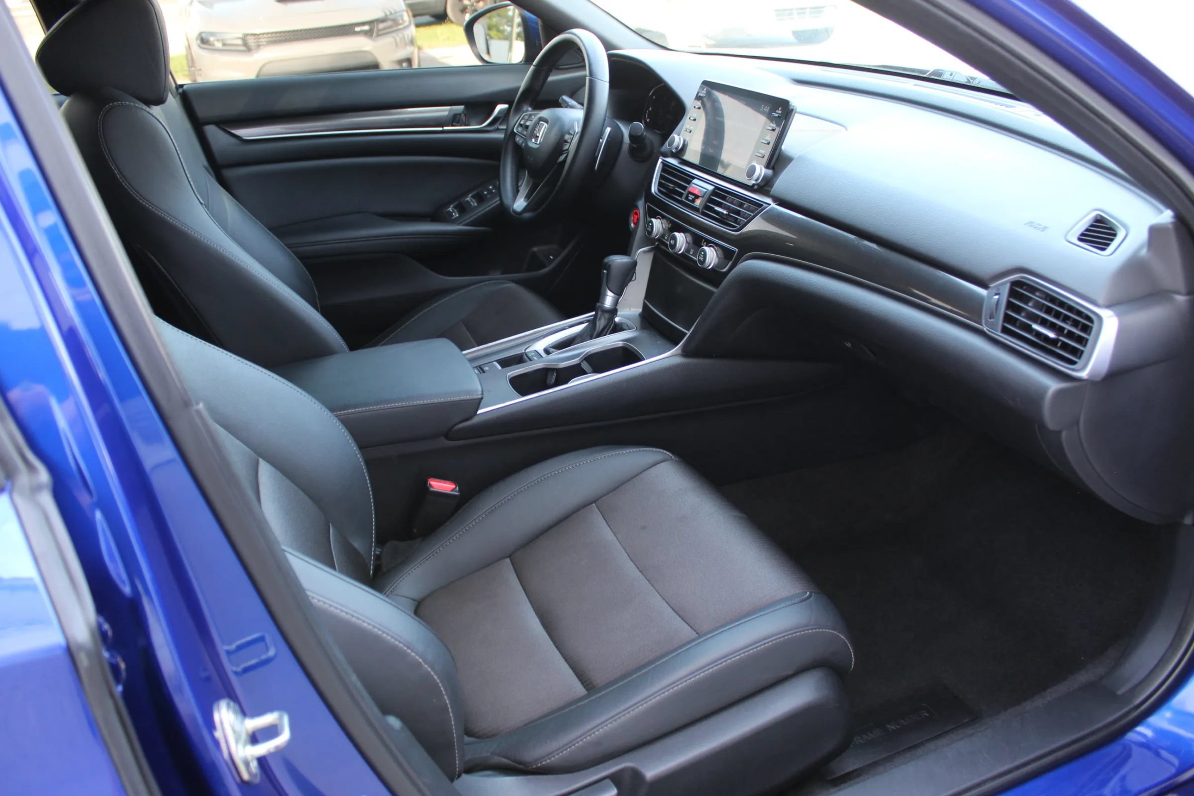 Used 2020 Honda Accord Sport image 25