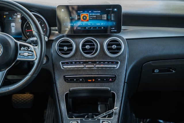 Used 2022 Mercedes-Benz GLC 300 4MATIC image 21