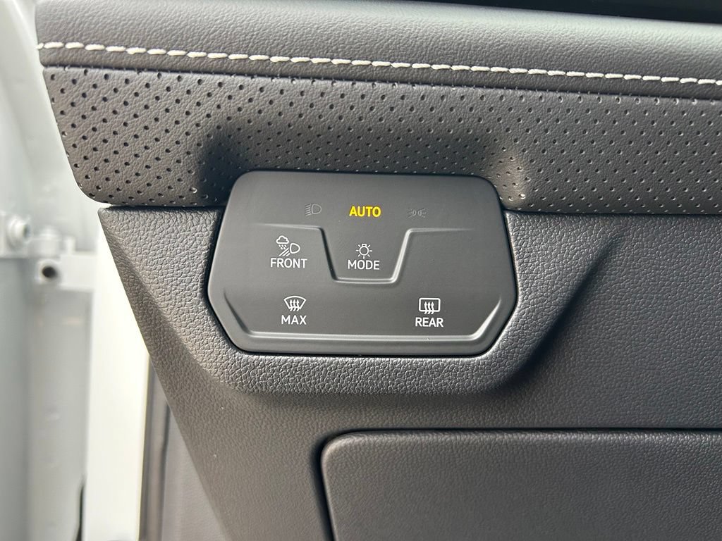 Certified 2026 Volkswagen Atlas SE FWD image 24