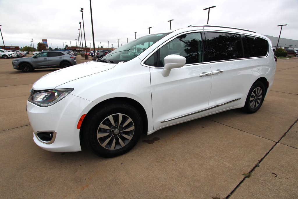 Used 2020 Chrysler Pacifica Touring-L Plus FWD image 21
