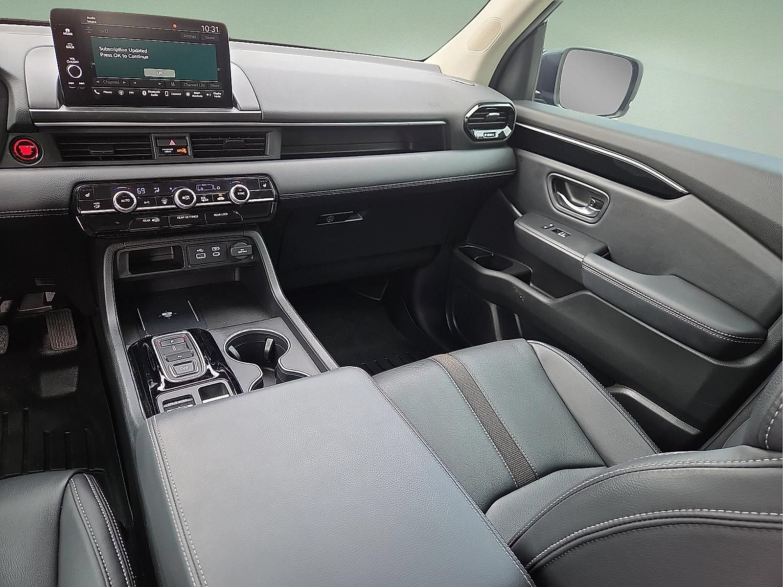 Used 2025 Honda Pilot EX-L image 12