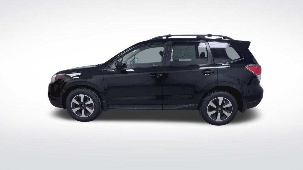Used 2017 Subaru Forester 2.5i Premium w/ All-Weather Package image 5