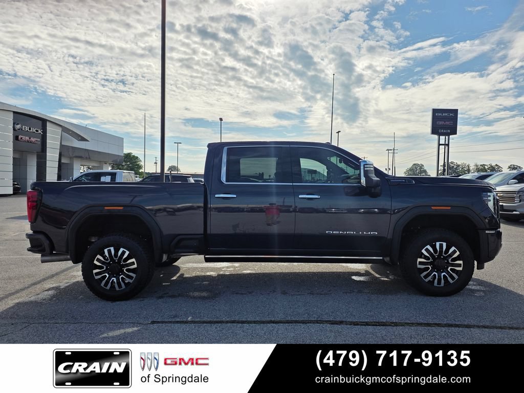 Used 2025 GMC Sierra 2500 Denali Ultimate AWD/4WD image 9