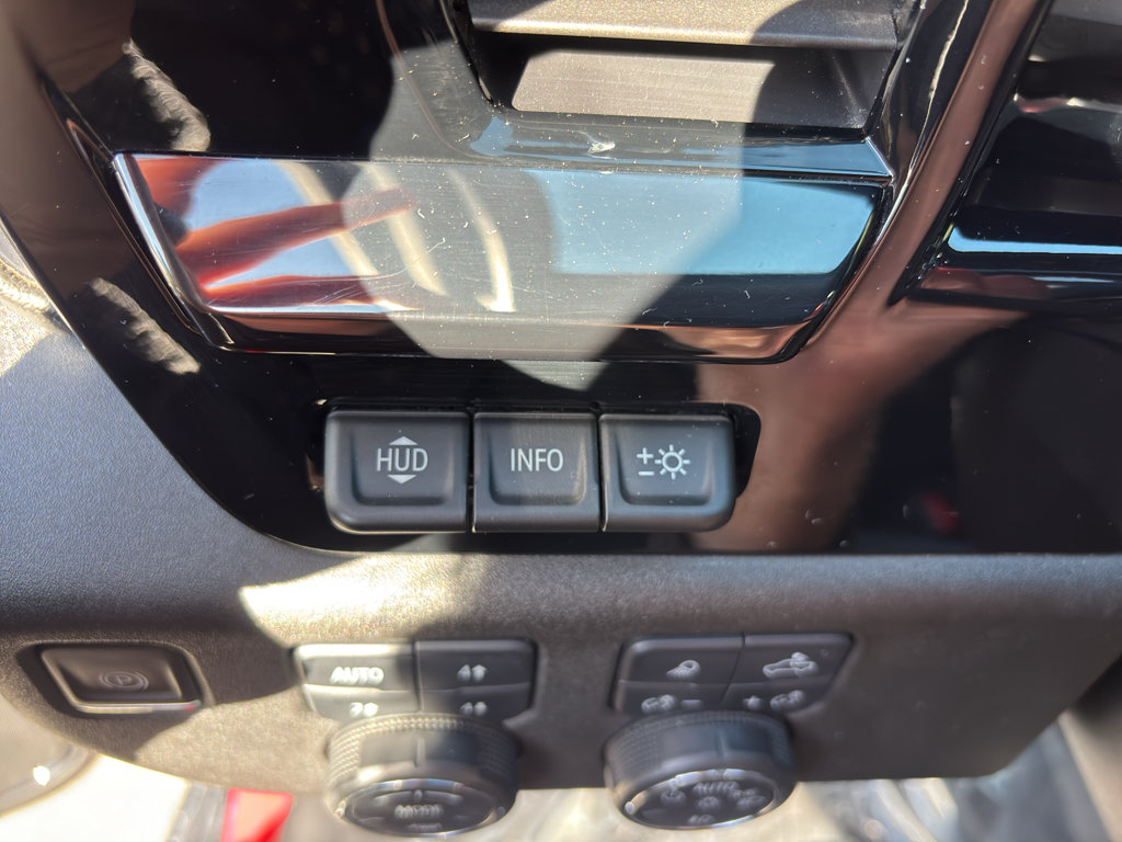 Used 2024 Chevrolet Silverado 2500 ZR2 w/ Technology Package AWD/4WD image 22