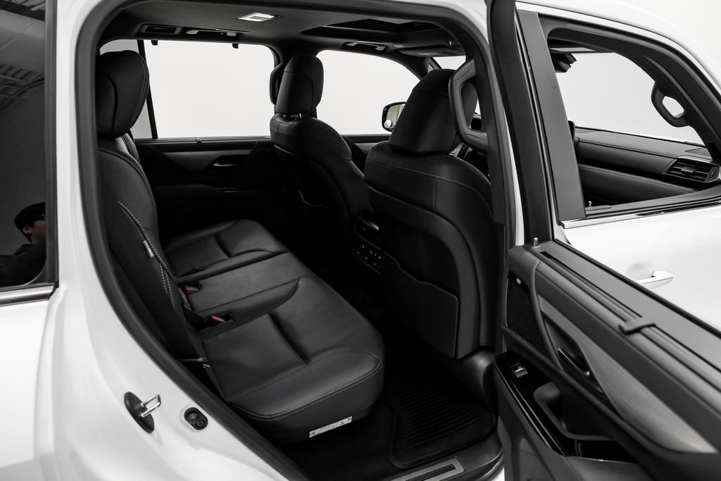 Used 2023 Lexus LX 600 F Sport image 34