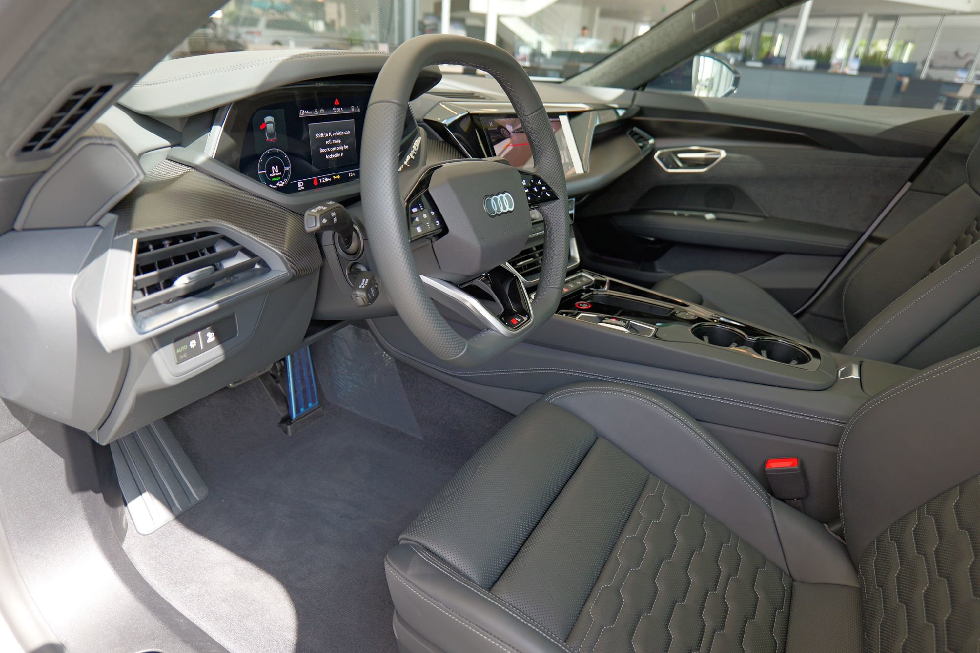 New 2026 Audi S e-tron GT Prestige image 8