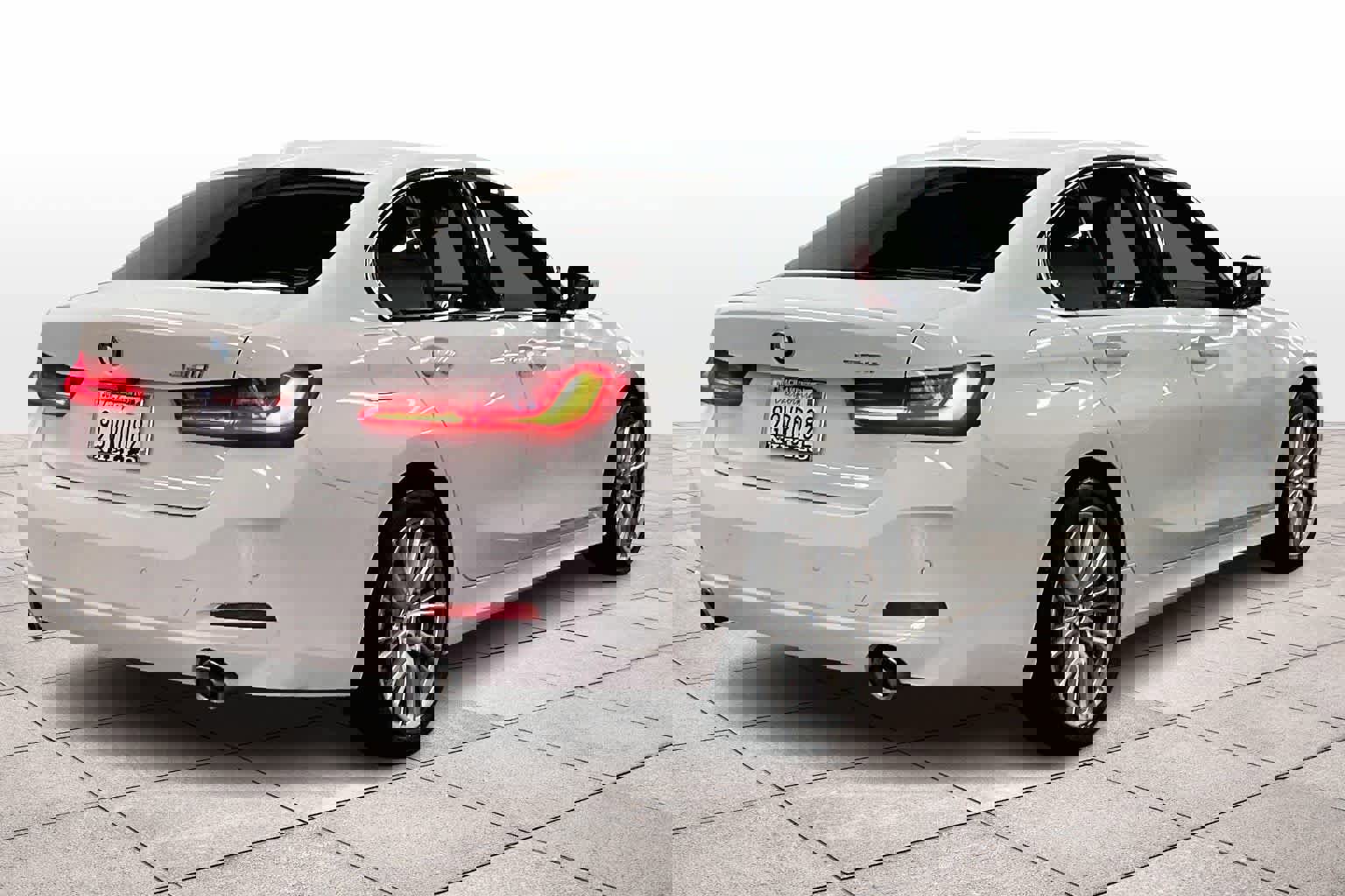 Used 2023 BMW 330i Sedan w/ Premium Package image 15