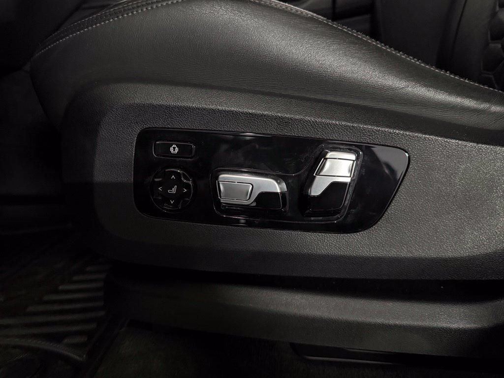 Used 2021 BMW X5 M w/ Competition Package AWD/4WD image 20