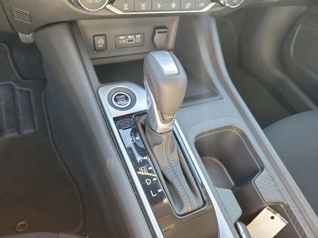 Used 2025 Nissan Sentra SV w/ All-Weather Package FWD image 23