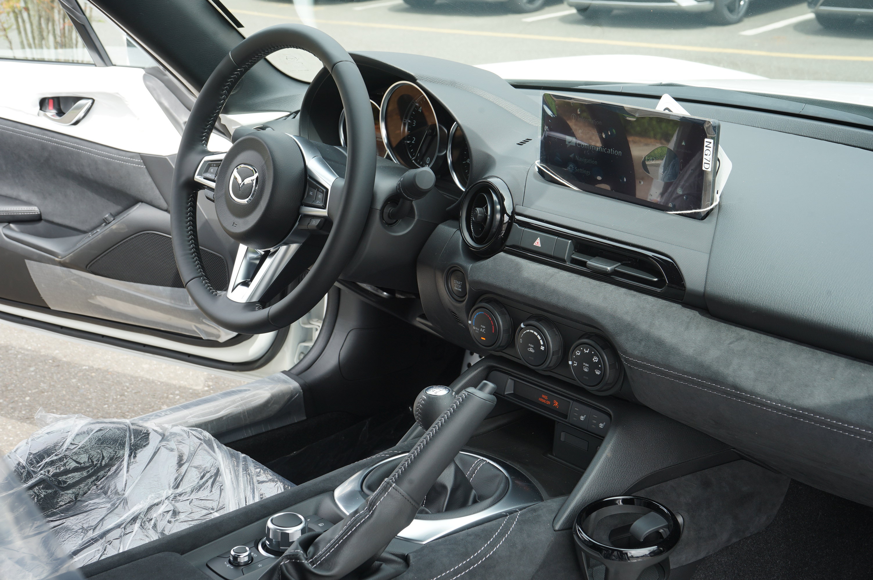 New 2026 MAZDA MX-5 Miata Club RWD image 18