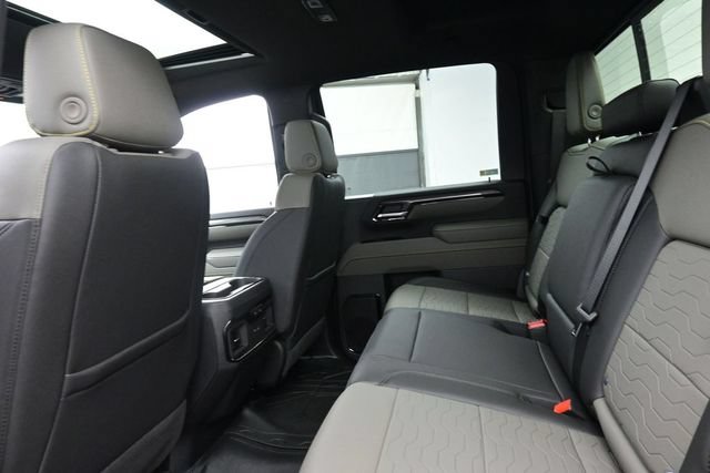 New 2026 Chevrolet Silverado 2500 ZR2 w/ LPO, Dark Essentials Package AWD/4WD image 9