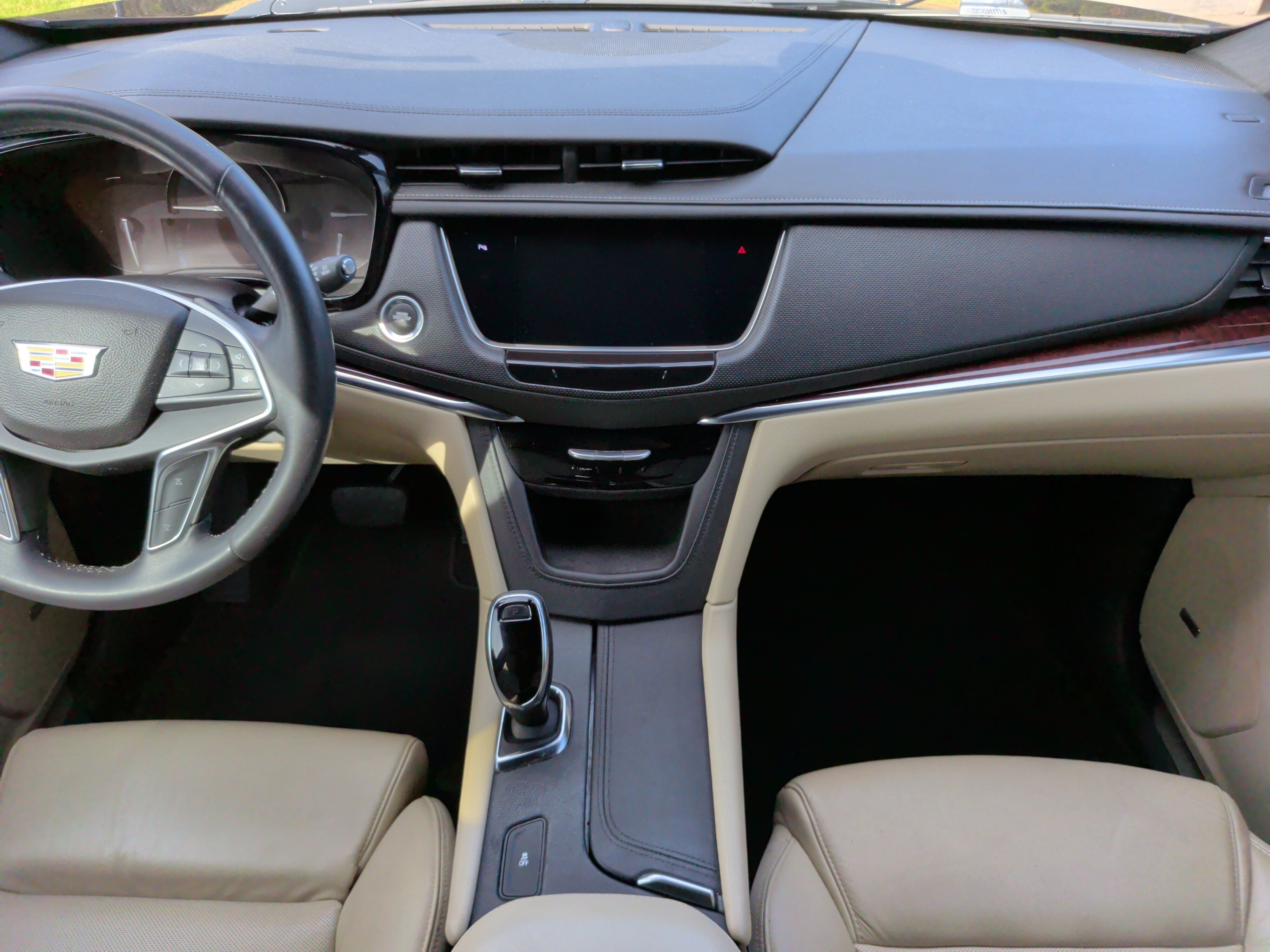 Used 2017 Cadillac XT5 Luxury w/ Driver Awareness Package FWD image 34