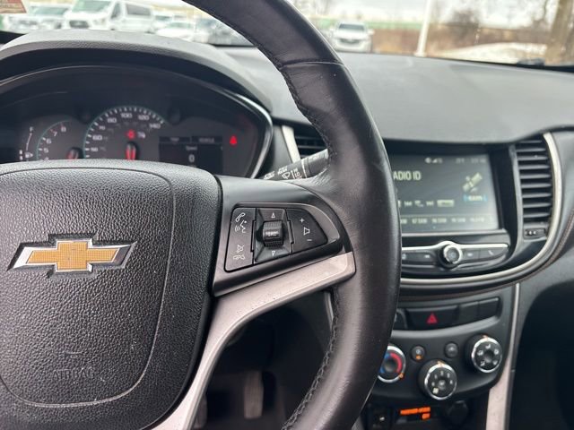 Used 2017 Chevrolet Trax LT w/ LT Convenience Package image 17