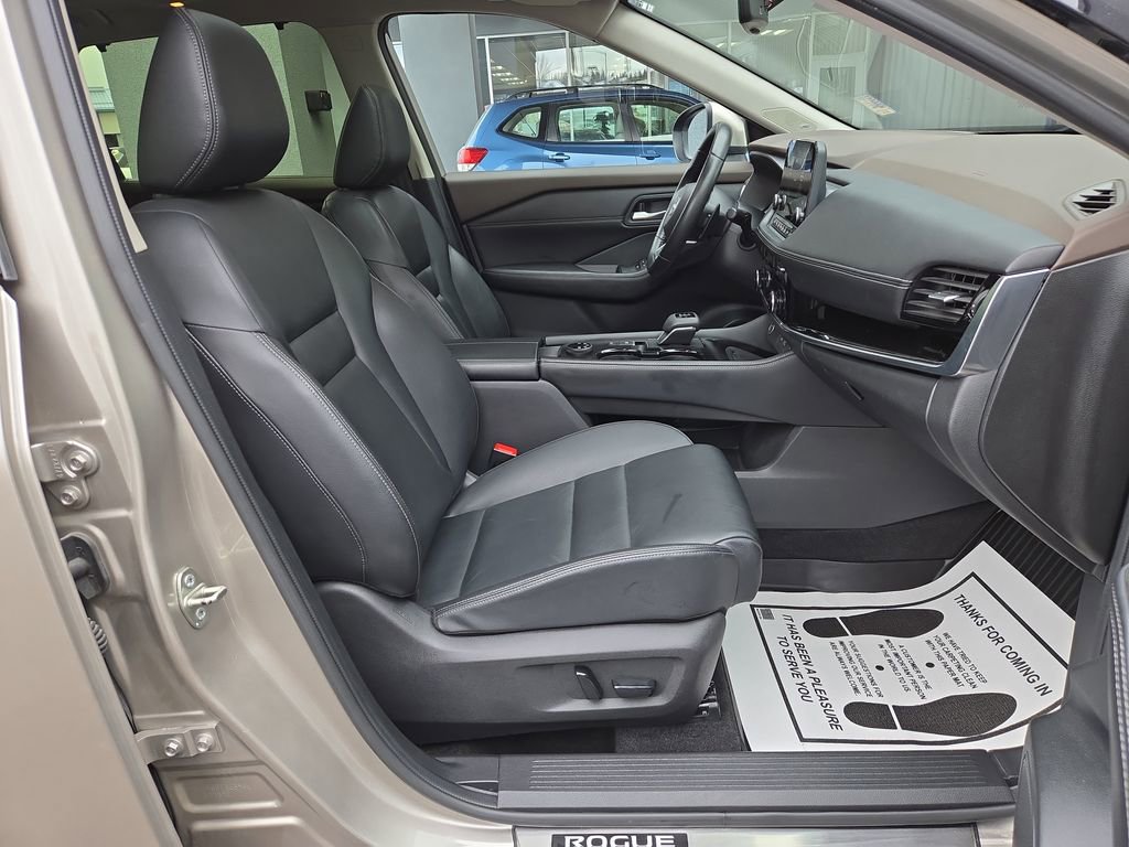 Used 2023 Nissan Rogue SL w/ SL Premium Package AWD/4WD image 17