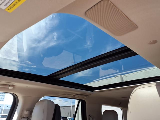 Used 2023 Lincoln Navigator Reserve AWD/4WD image 11