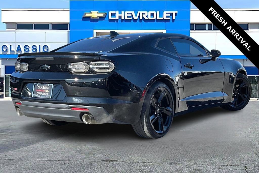 Used 2023 Chevrolet Camaro LT w/ RS Package image 5