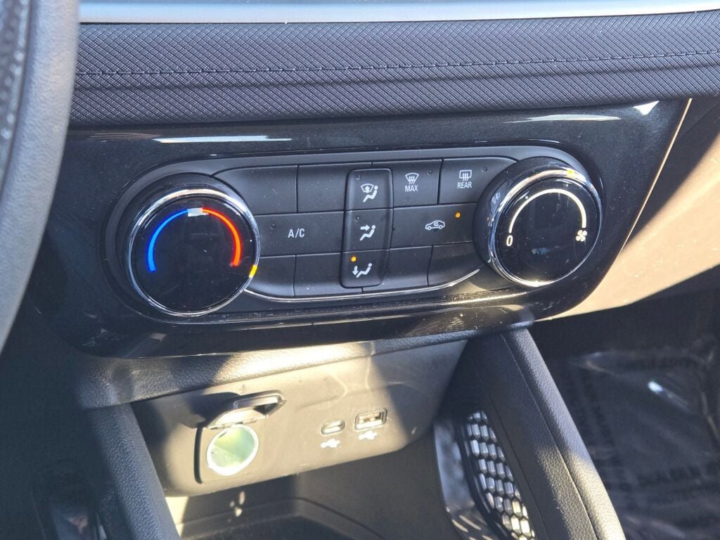 Used 2024 Chevrolet TrailBlazer LT image 26