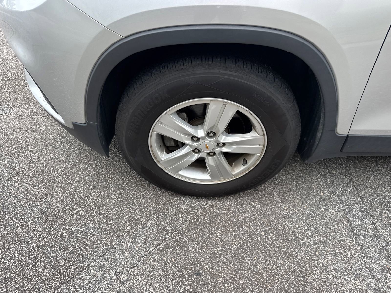 Used 2020 Chevrolet Trax LS w/ Tint and Cruise Package FWD image 11