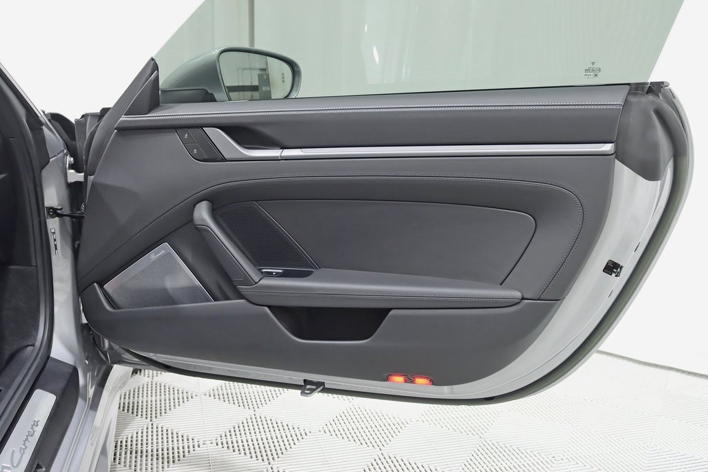 Used 2023 Porsche 911 Carrera image 35