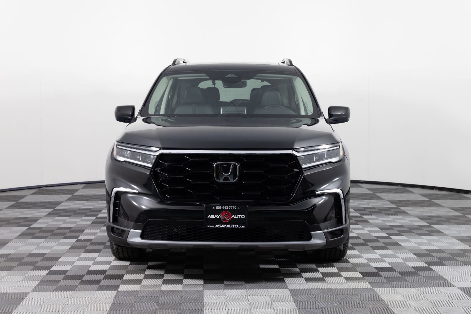 Used 2023 Honda Pilot Touring image 11