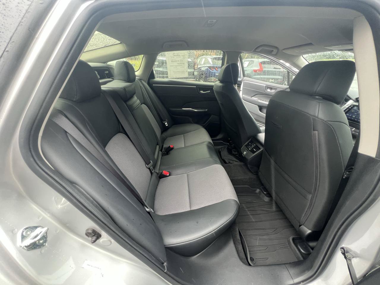Used 2018 Honda Clarity Plug-In Hybrid image 12