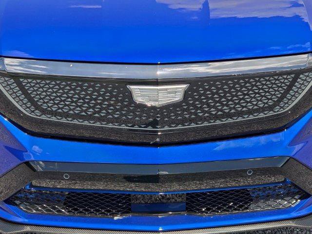 New 2027 Cadillac Optiq V w/ Deep Ocean Design Edition AWD/4WD image 9