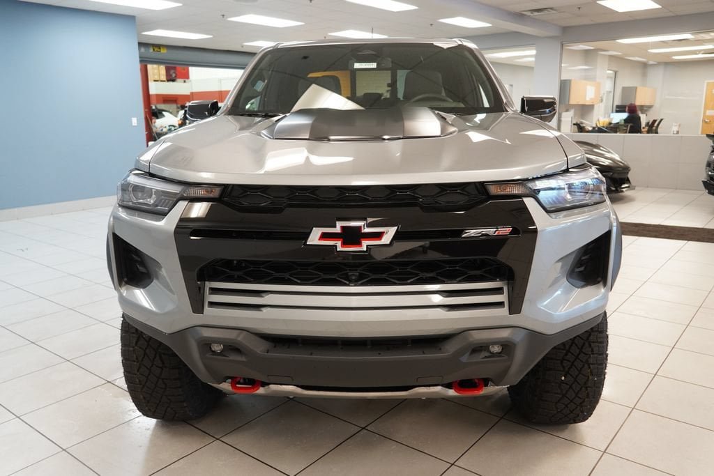 New 2026 Chevrolet Colorado ZR2 w/ Technology Package AWD/4WD image 15