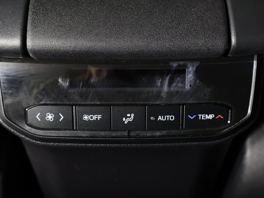 Used 2020 Toyota Highlander Limited image 56