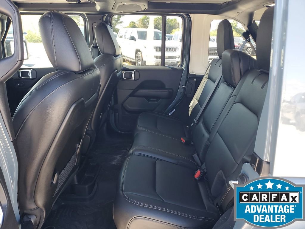 Used 2024 Jeep Wrangler Sahara image 24