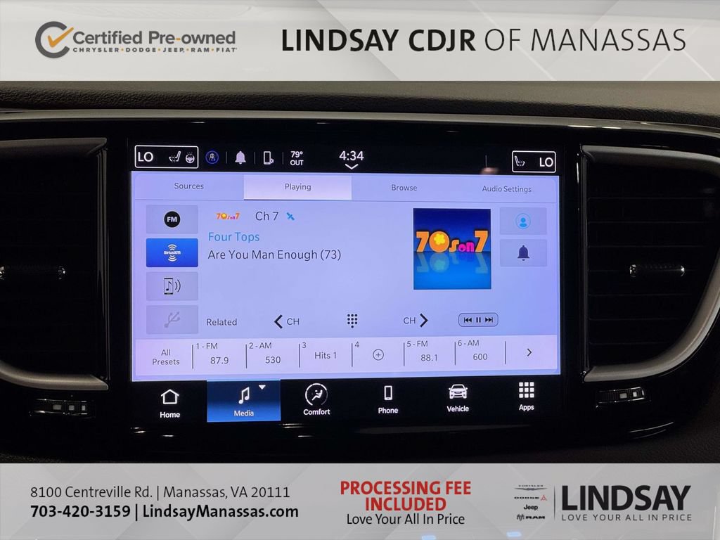 Used 2023 Chrysler Pacifica Touring-L FWD image 23
