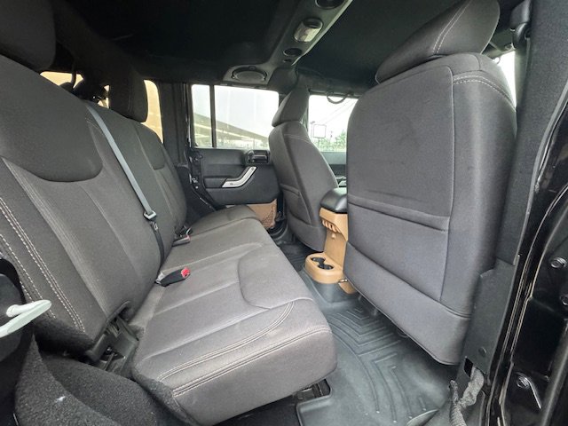 Used 2014 Jeep Wrangler Unlimited Sahara image 14