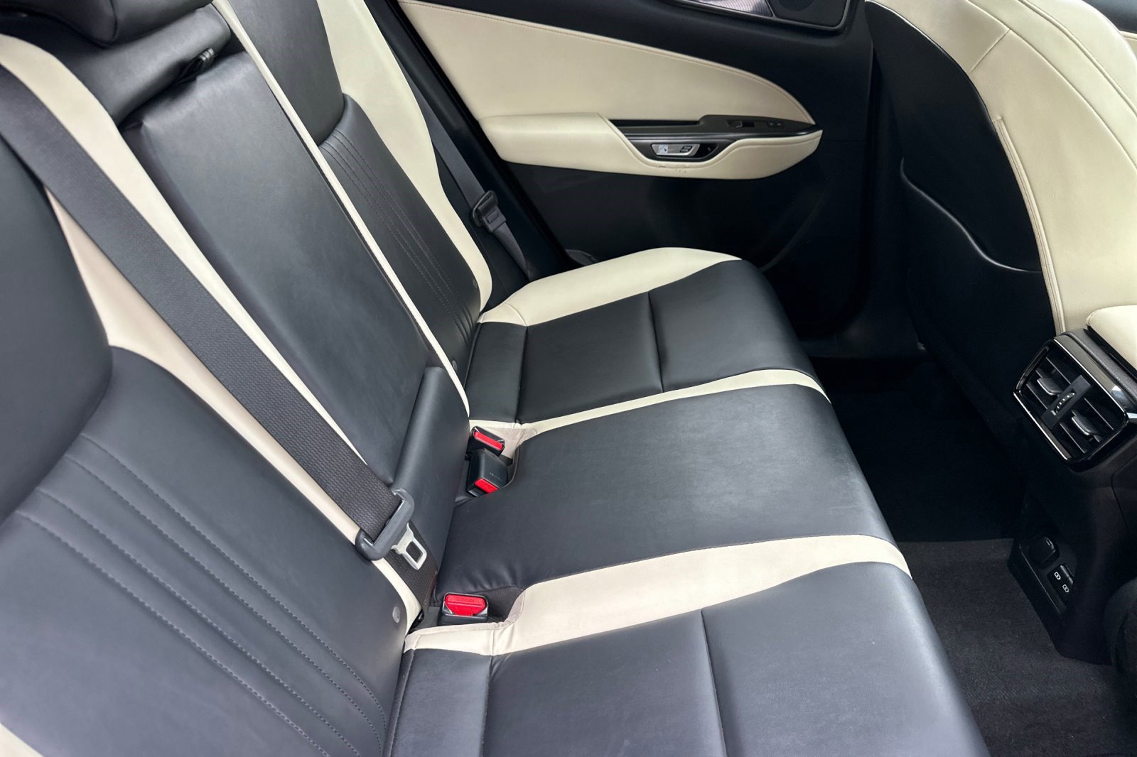 Certified 2024 Lexus NX 350h AWD w/ Cold Area Package image 29