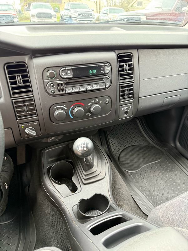 Used 2002 Dodge Dakota 4x4 Club Cab image 11