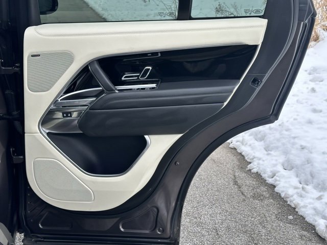 Used 2023 Land Rover Range Rover SE image 22