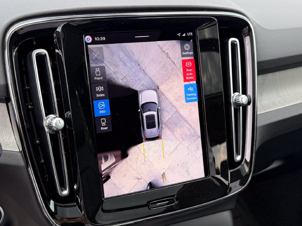 New 2026 Volvo XC40 B5 Plus w/ Protection Package Premier AWD/4WD image 23
