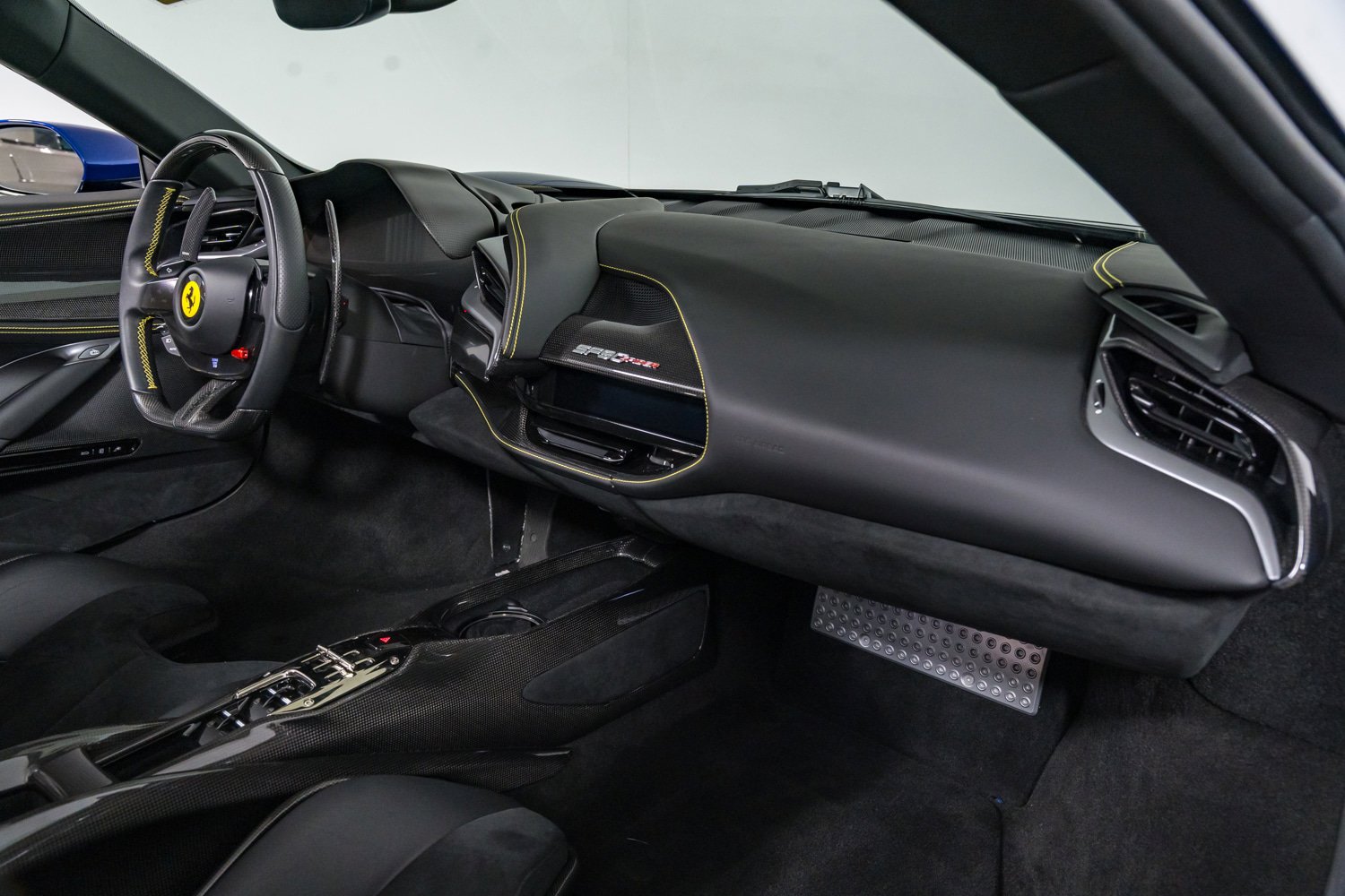 Used 2022 Ferrari SF90 Spider AWD/4WD image 34