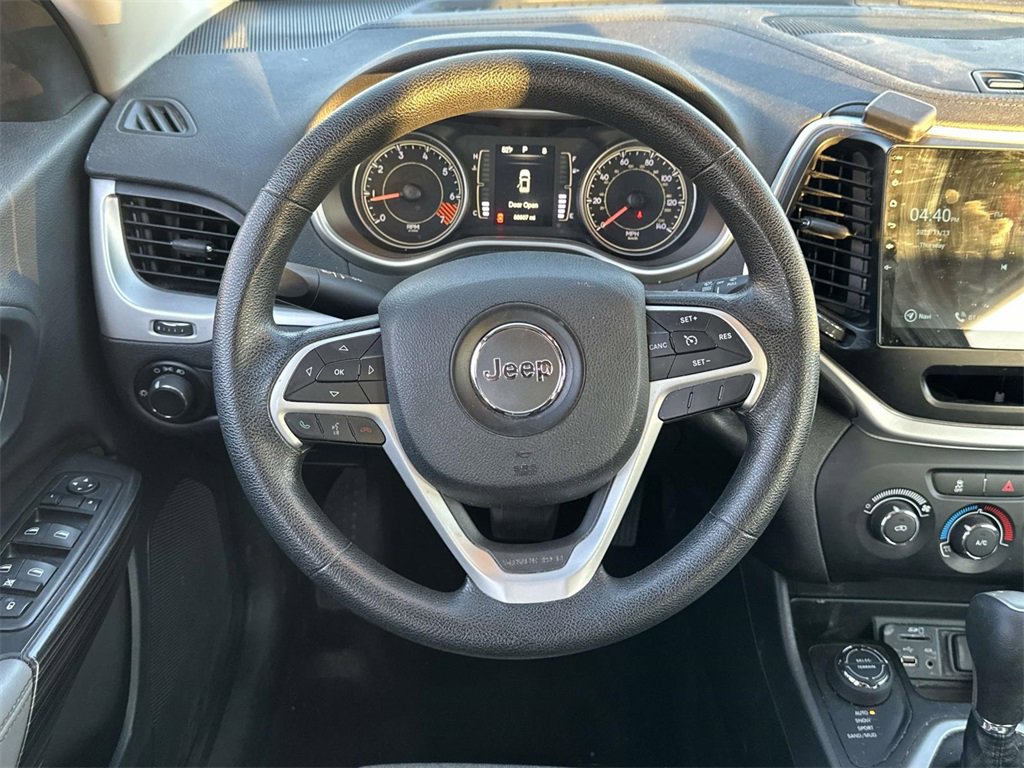 Used 2014 Jeep Cherokee Sport image 15