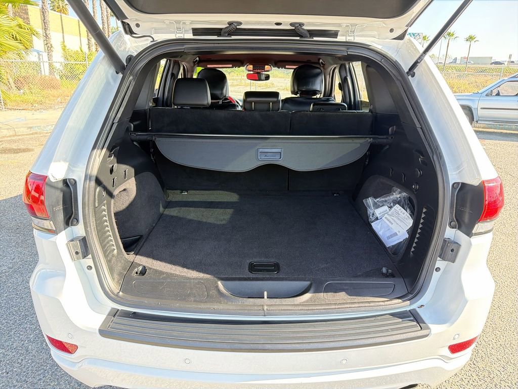 Used 2020 Jeep Grand Cherokee Altitude RWD image 20