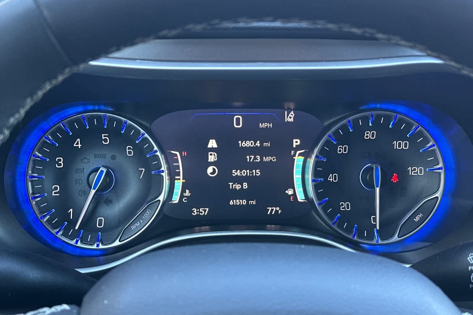 Used 2024 Chrysler Pacifica Touring-L FWD image 29