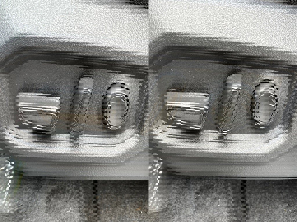 New 2026 Toyota Tundra SR5 image 13