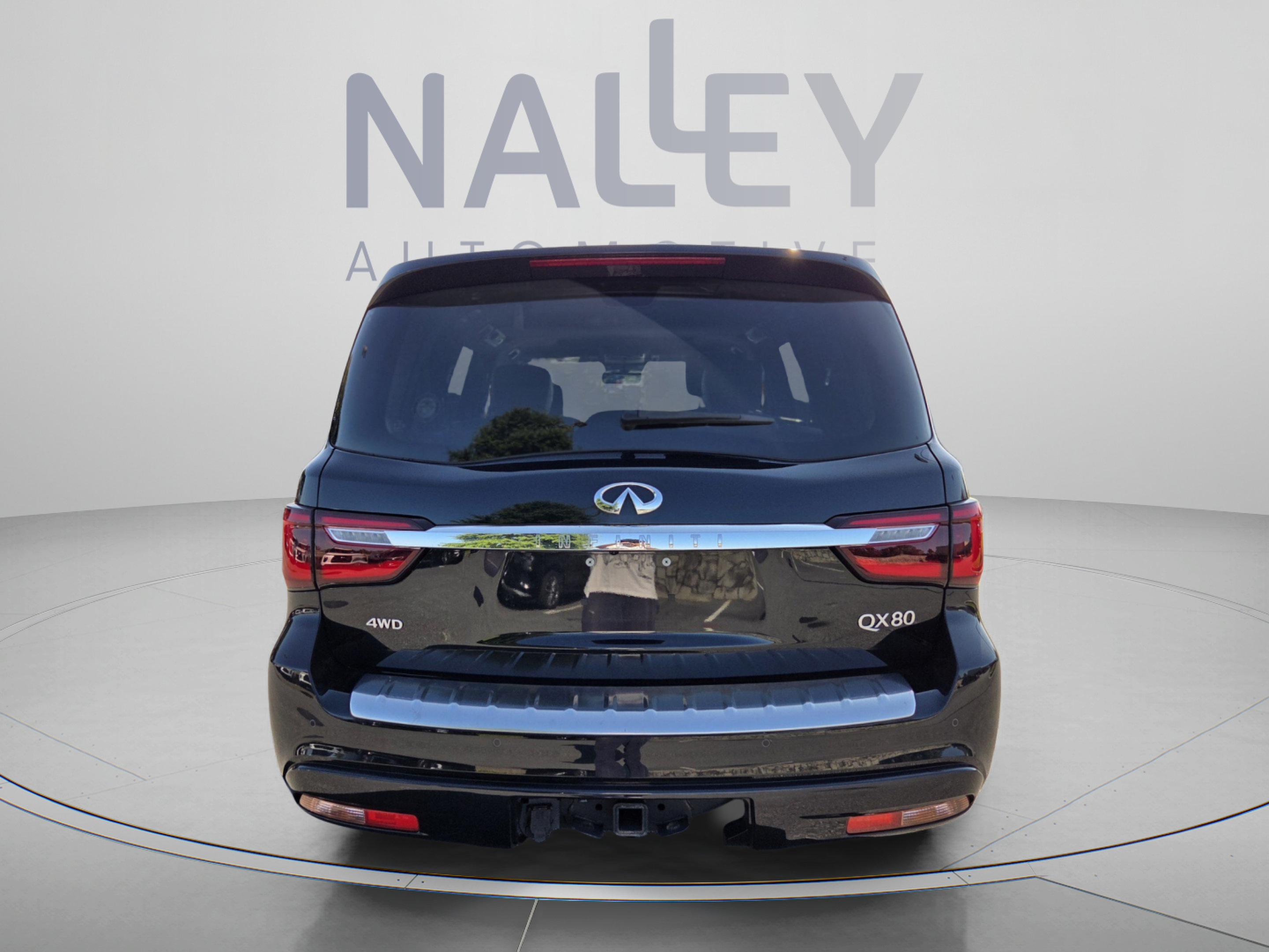 Used 2023 INFINITI QX80 Sensory w/ Cargo Package AWD/4WD image 4