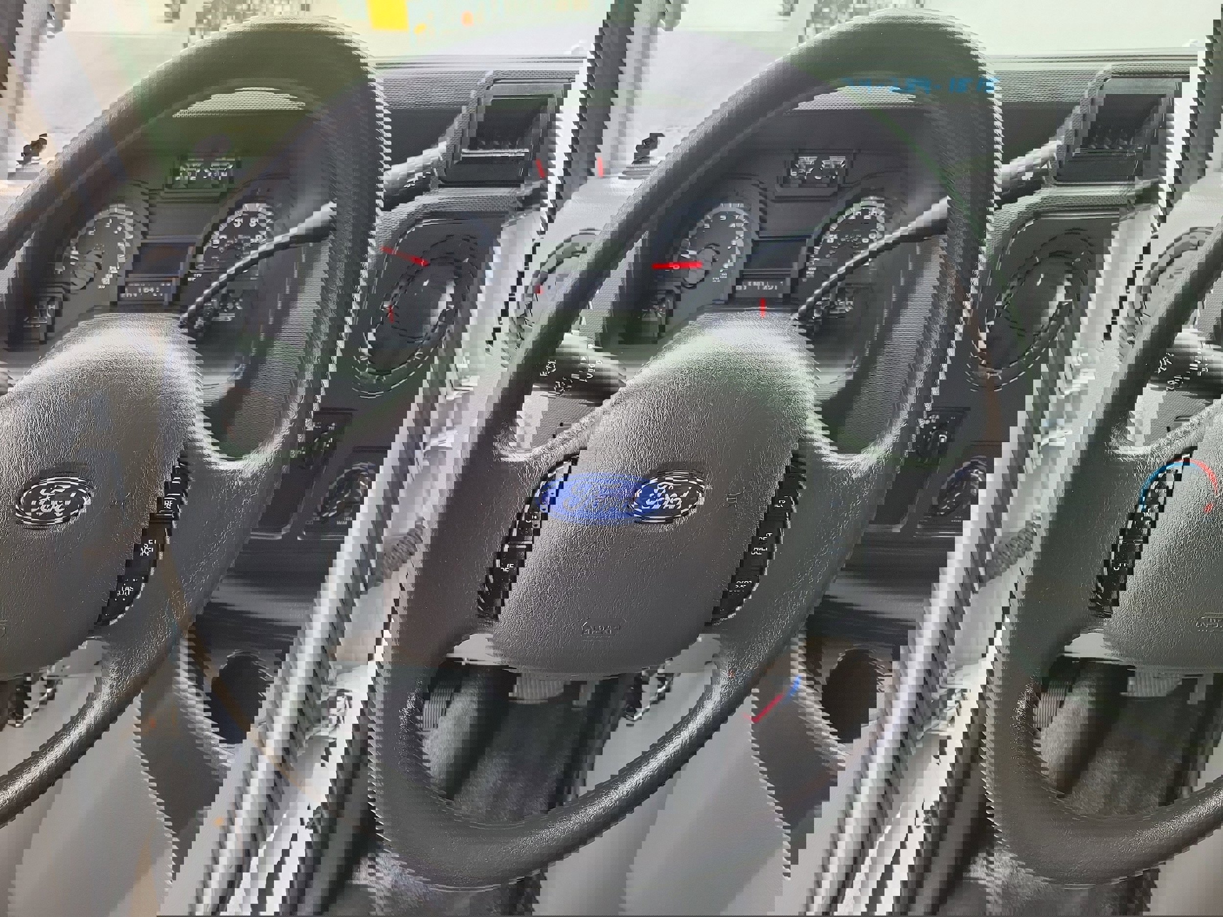 Certified 2018 Ford E-350 and Econoline 350 Super Duty w/ Power Windows & Locks Group image 18